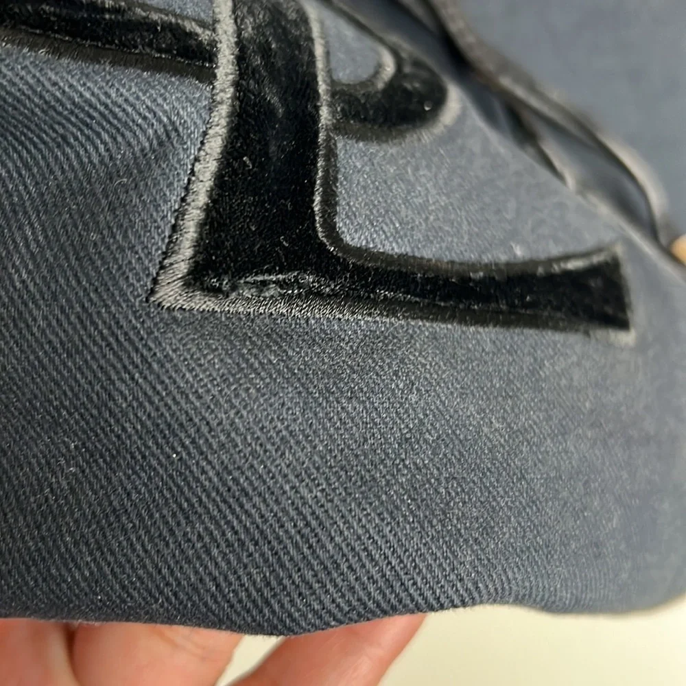 YSL TOTE - Picture 6 of 15